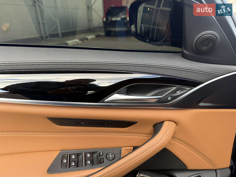 Седан BMW 5 Series 2018 в Киеве