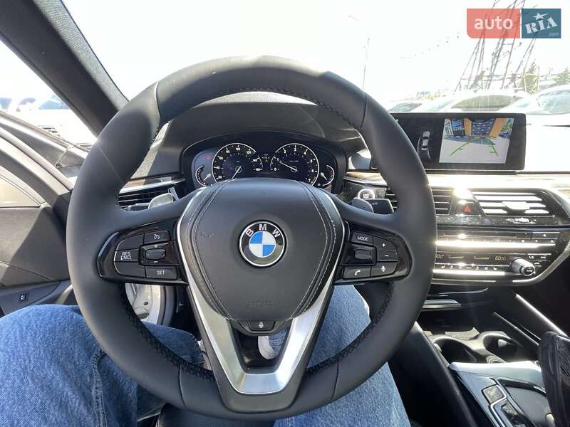 Седан BMW 5 Series 2017 в Львове