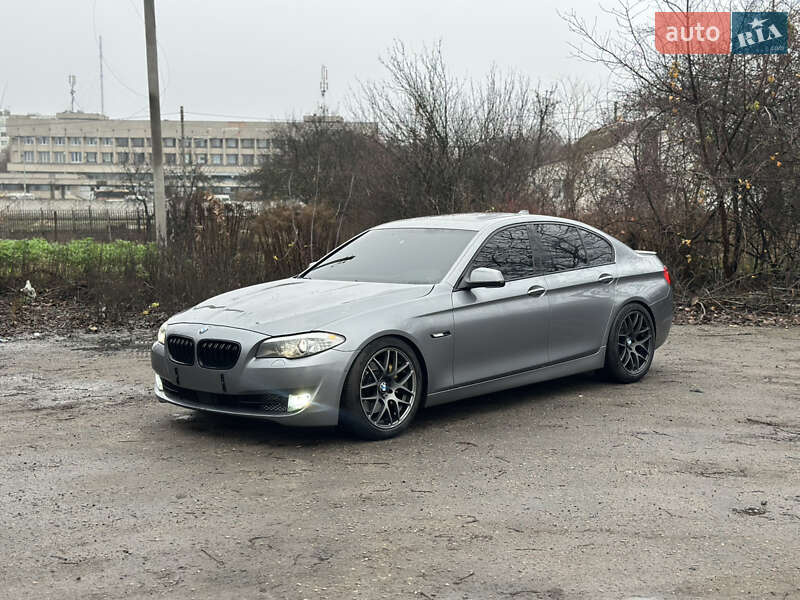 Седан BMW 5 Series 2010 в Полтаві