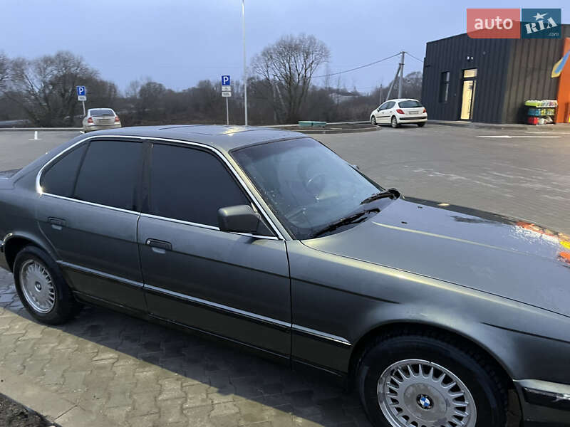 Седан BMW 5 Series 1990 в Ковеле