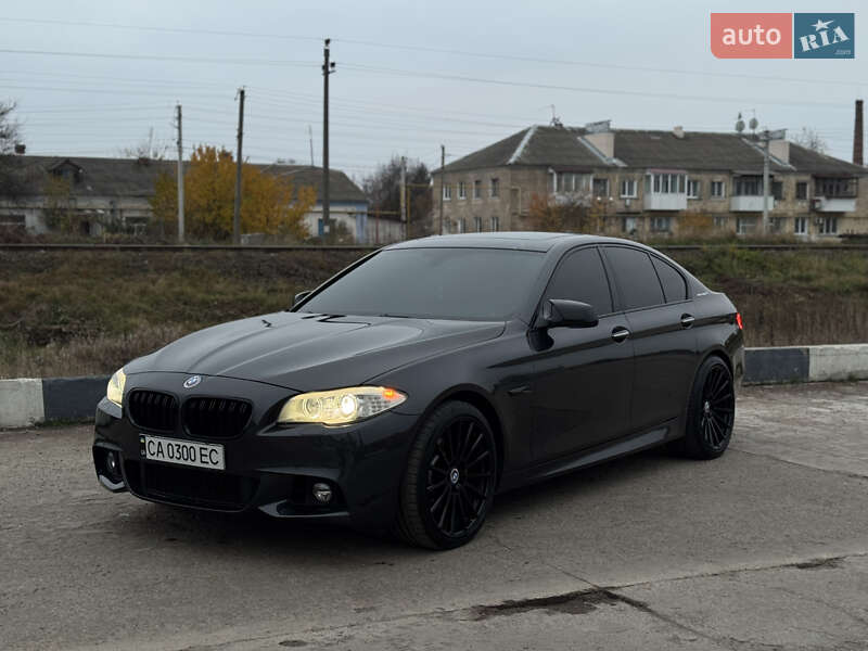 Седан BMW 5 Series 2012 в Умані