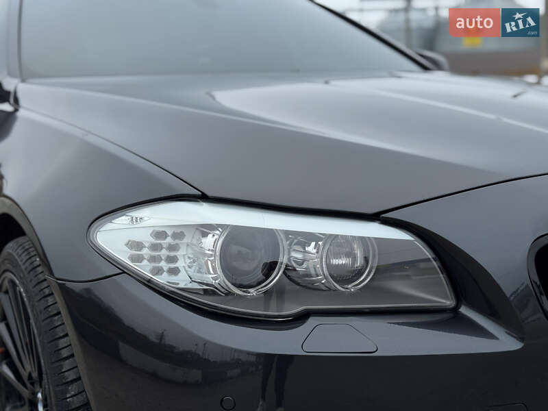 Седан BMW 5 Series 2012 в Умані