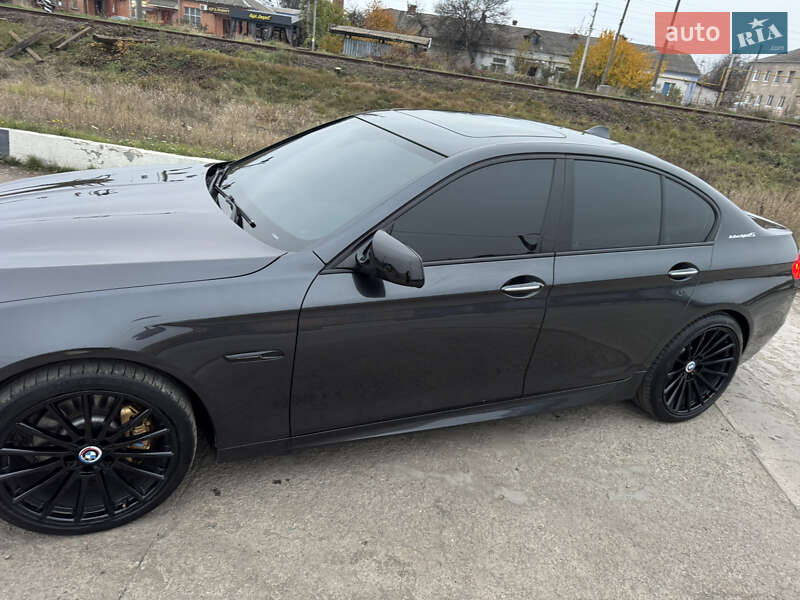 Седан BMW 5 Series 2012 в Умані