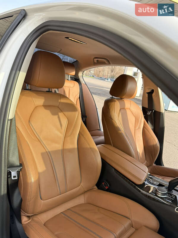 Седан BMW 5 Series 2017 в Днепре