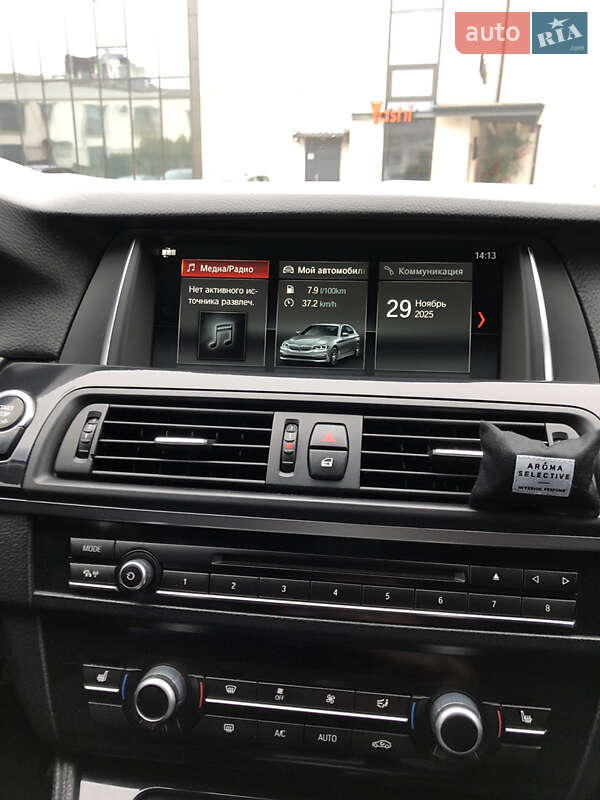 Седан BMW 5 Series 2014 в Ровно