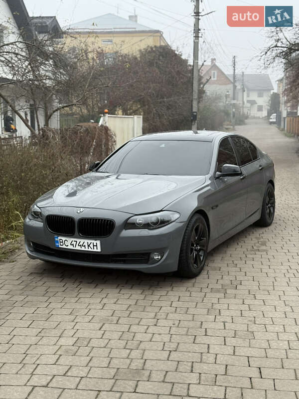 Седан BMW 5 Series 2013 в Львове фото Седан BMW 5 Series 2013 в Львове
