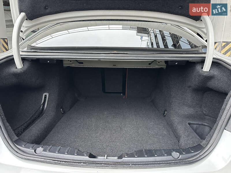 Седан BMW 5 Series 2016 в Киеве фото 32 Седан BMW 5 Series 2016 в Киеве