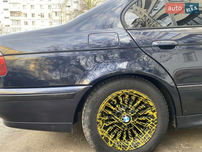 Седан BMW 5 Series 1999 в Черновцах