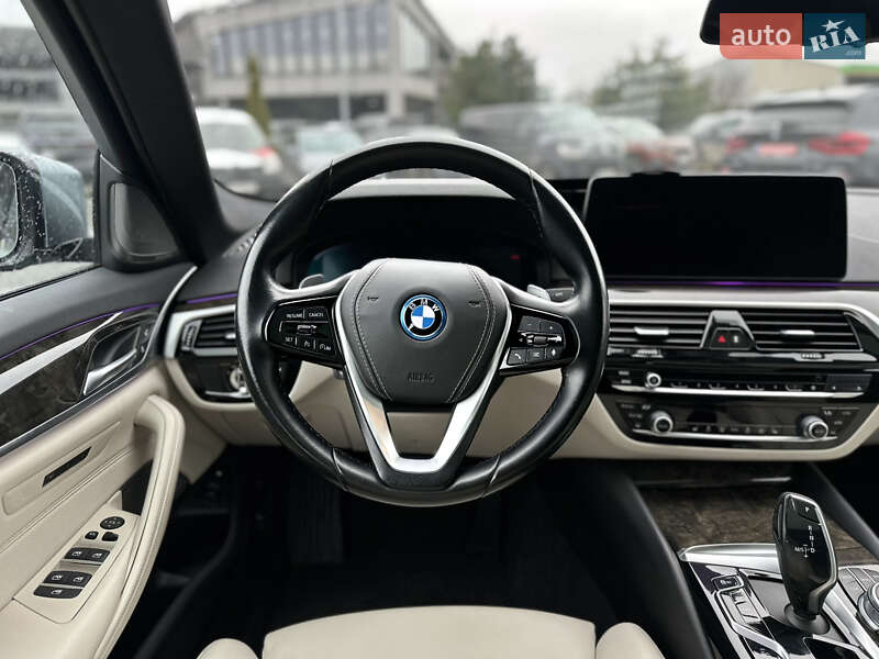 Седан BMW 5 Series 2021 в Львове