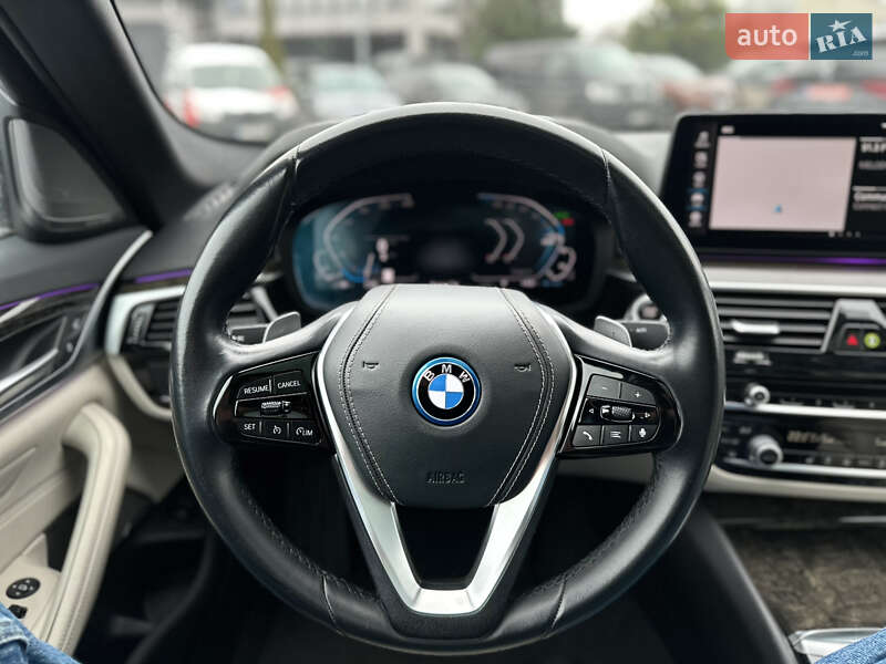 Седан BMW 5 Series 2021 в Львове