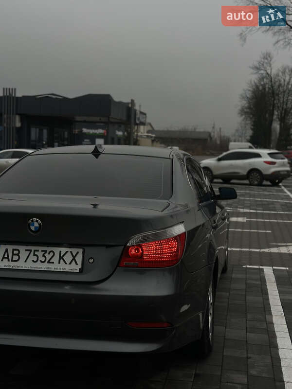 Седан BMW 5 Series 2004 в Виннице