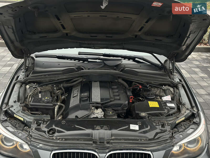 Седан BMW 5 Series 2004 в Виннице
