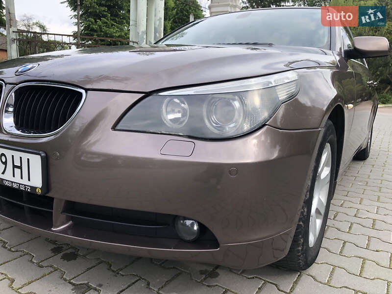 Седан BMW 5 Series 2004 в Львове