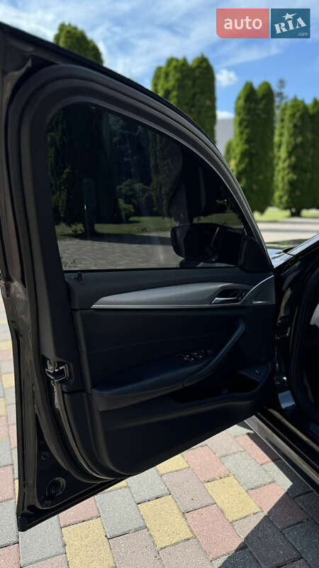 Седан BMW 5 Series 2017 в Мукачевому