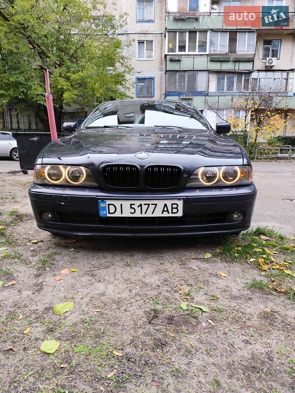 Седан BMW 5 Series 2001 в Киеве
