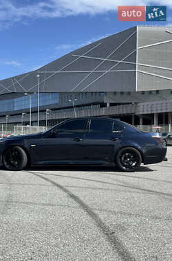 Седан BMW 5 Series 2007 в Львове