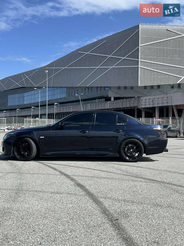 Седан BMW 5 Series 2007 в Львове