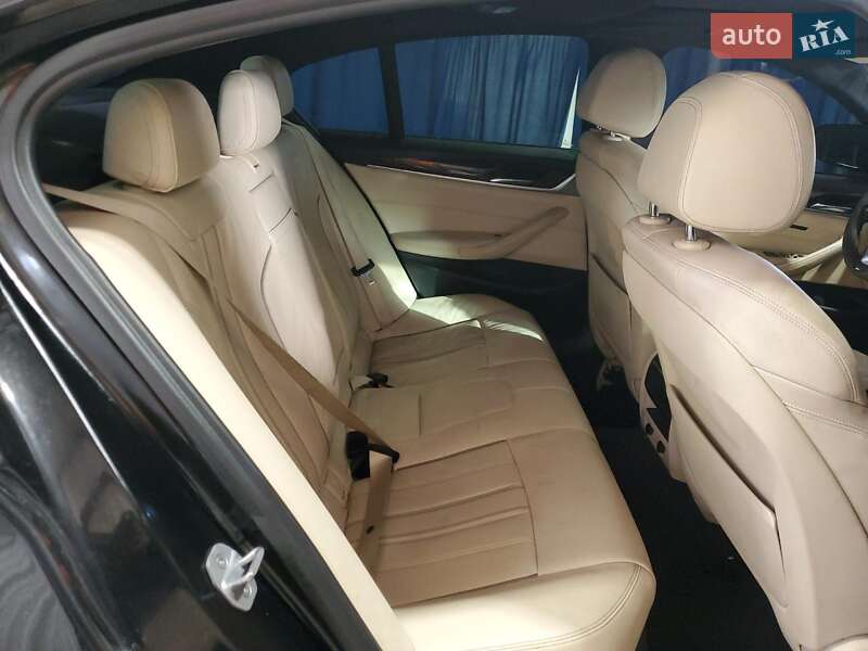Седан BMW 5 Series 2017 в Ровно