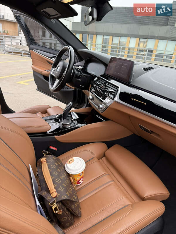 Седан BMW 5 Series 2019 в Киеве фото 11 Седан BMW 5 Series 2019 в Киеве