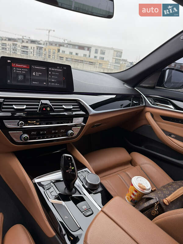 Седан BMW 5 Series 2019 в Киеве фото 18 Седан BMW 5 Series 2019 в Киеве