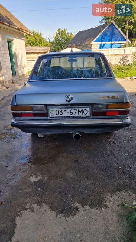 Седан BMW 5 Series 1986 в Кам'янець-Подільському