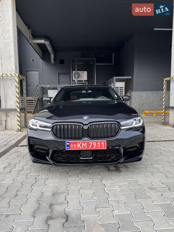 Седан BMW 5 Series 2021 в Брошневі-Облозі