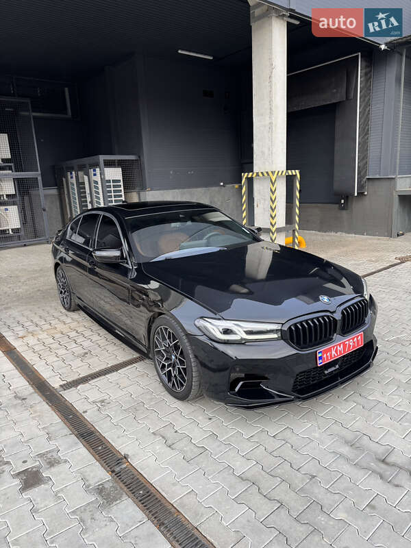 Седан BMW 5 Series 2021 в Брошневі-Облозі