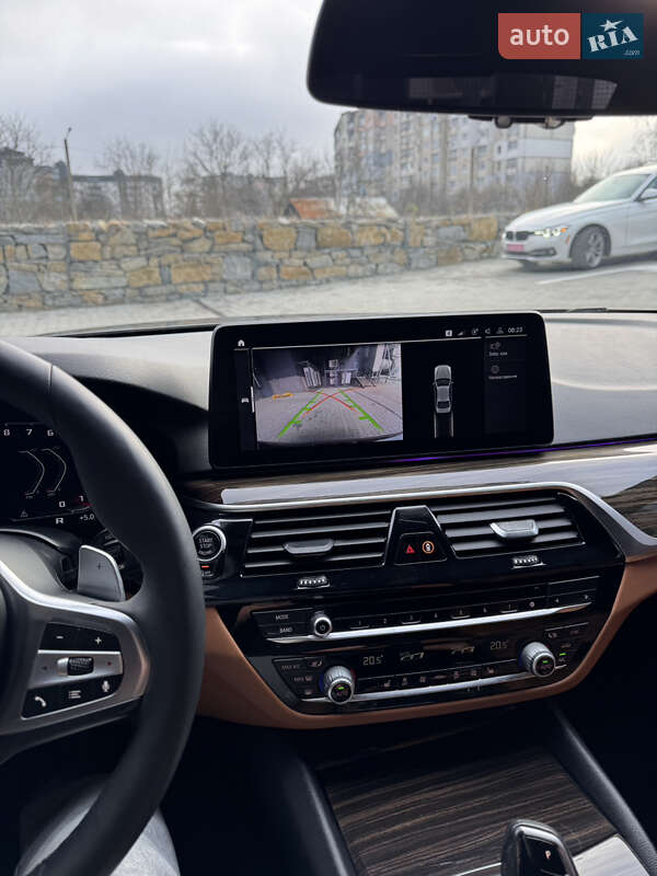 Седан BMW 5 Series 2021 в Брошневі-Облозі