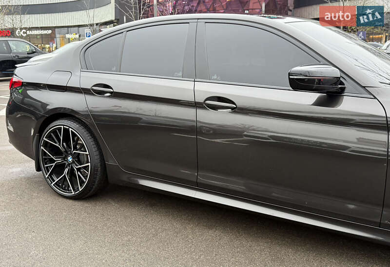 Седан BMW 5 Series 2018 в Києві фото 23 Седан BMW 5 Series 2018 в Києві
