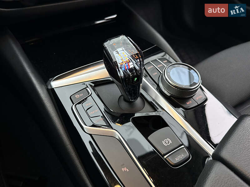 Седан BMW 5 Series 2018 в Києві фото 43 Седан BMW 5 Series 2018 в Києві