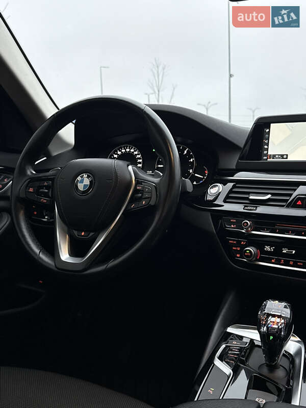 Седан BMW 5 Series 2018 в Києві фото 52 Седан BMW 5 Series 2018 в Києві