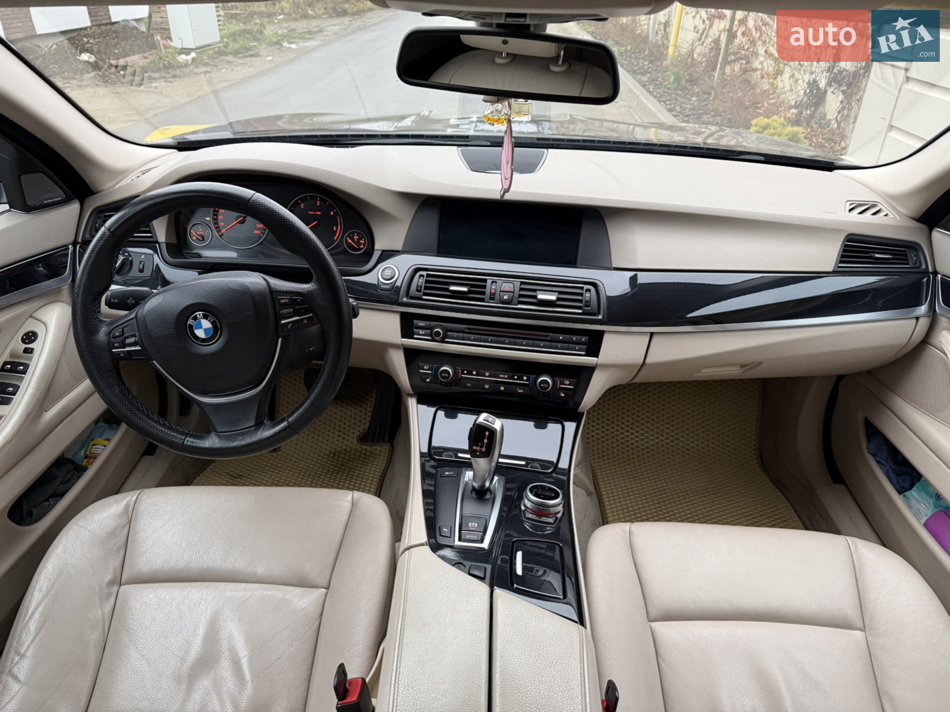 2010 BMW 5er - мініатюра 24
