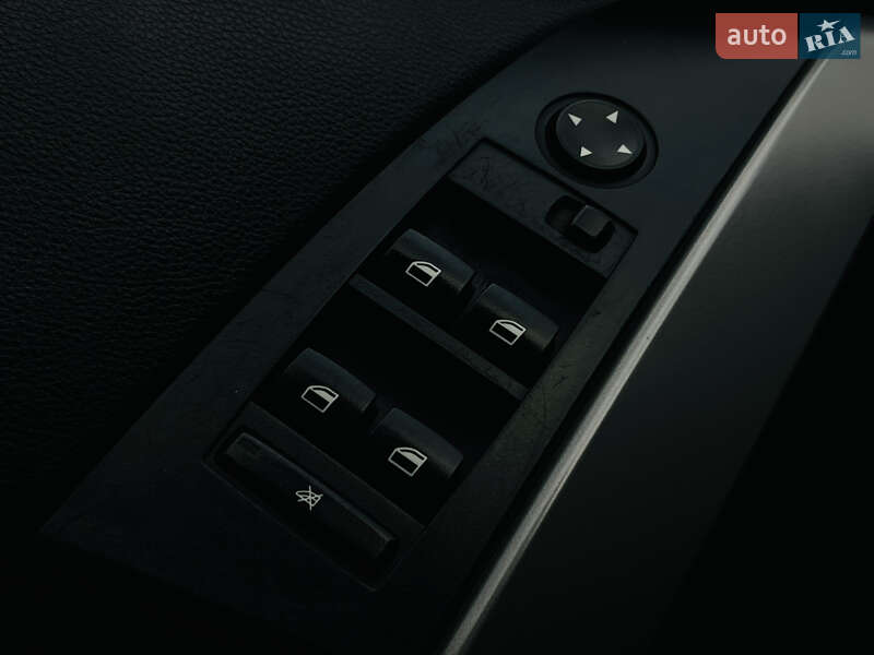 Седан BMW 5 Series 2004 в Харкові