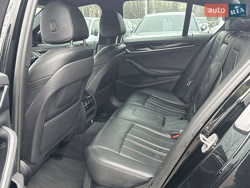 Седан BMW 5 Series 2017 в Киеве