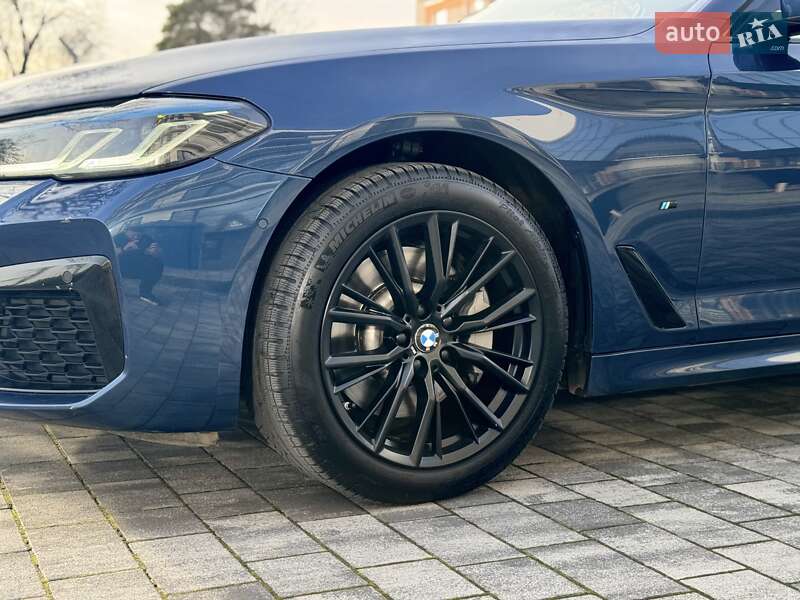 Седан BMW 5 Series 2021 в Мукачево