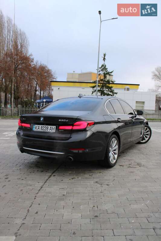Седан BMW 5 Series 2016 в Черкасах фото 12 Седан BMW 5 Series 2016 в Черкасах