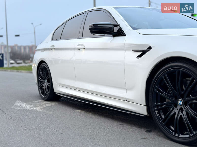 Седан BMW 5 Series 2020 в Дніпрі