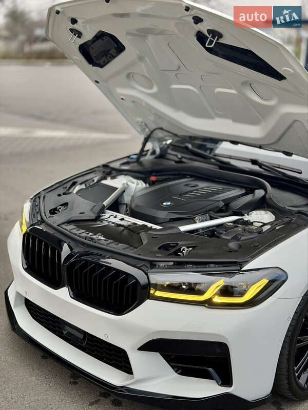 Седан BMW 5 Series 2020 в Дніпрі