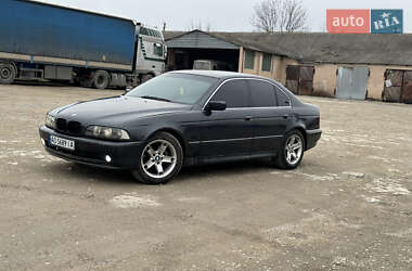 Седан BMW 5 Series 2000 в Волочиську