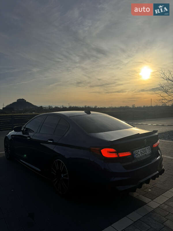 Седан BMW 5 Series 2017 в Мукачево