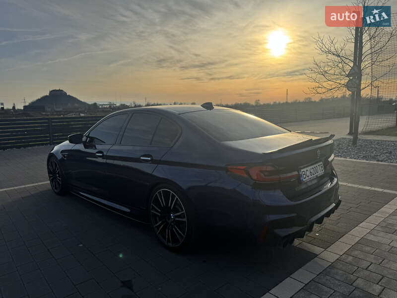 Седан BMW 5 Series 2017 в Мукачево