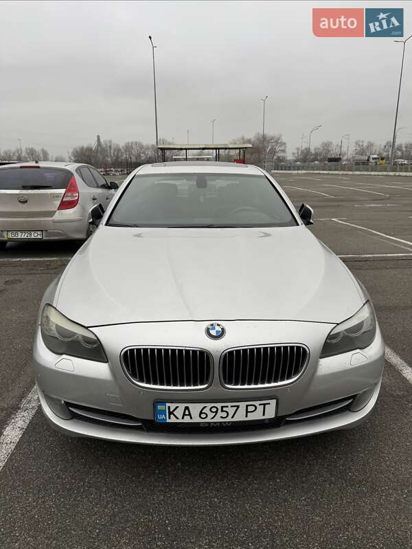 BMW 5 Series 2011 BMW 5 Series 2011
