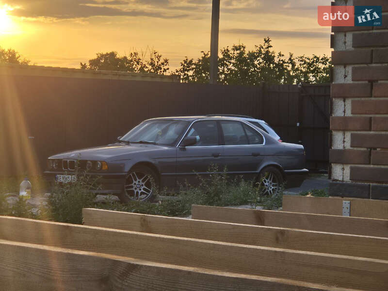 BMW 5 Series 1990 BMW 5 Series 1990