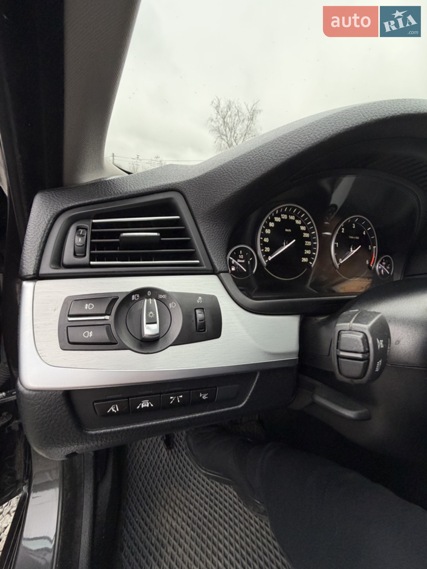 2016 BMW 5er - мініатюра 16