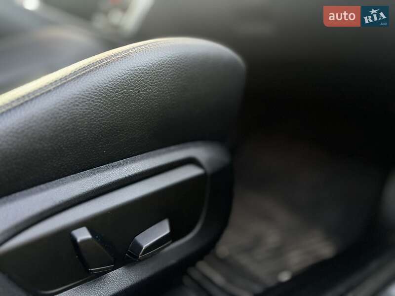 Седан BMW 5 Series 2015 в Шептицькому