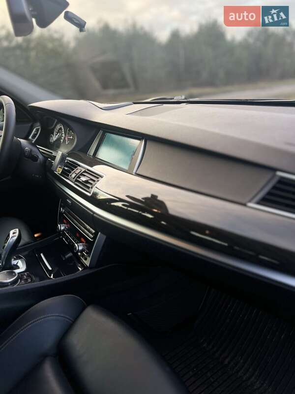 Седан BMW 5 Series 2015 в Шептицькому