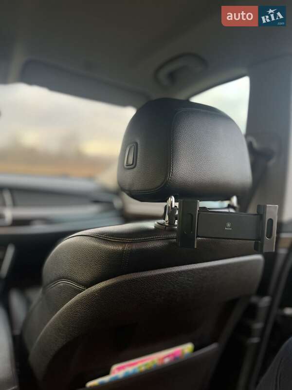 Седан BMW 5 Series 2015 в Шептицькому