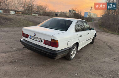 Седан BMW 5 Series 1989 в Дніпрі