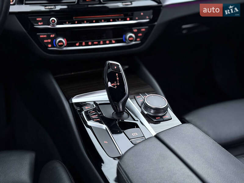 Седан BMW 5 Series 2017 в Днепре