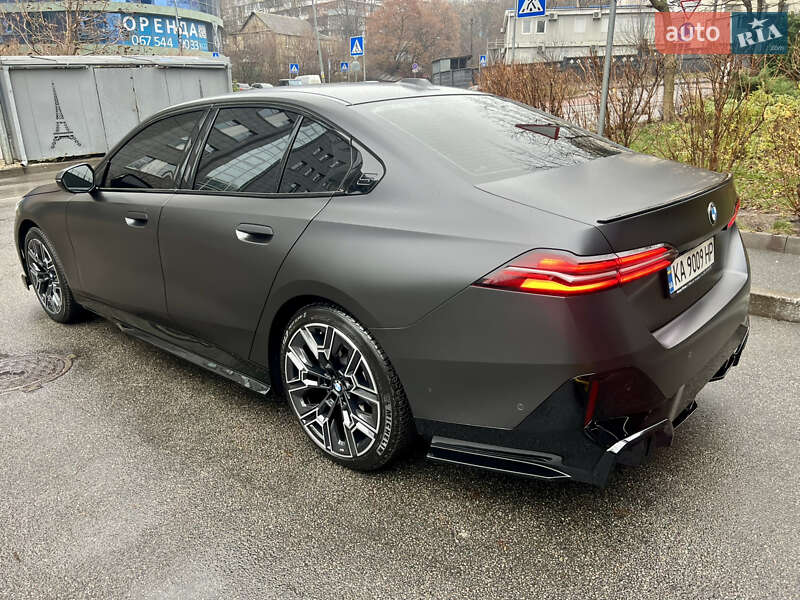 Седан BMW 5 Series 2023 в Киеве фото 3 Седан BMW 5 Series 2023 в Киеве